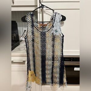 Elegant Lace Sleeveless Top - Blue and Yellow